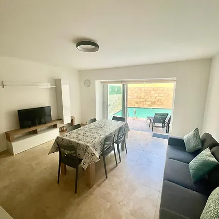 Id-dar Tan-nannu - In Xaghra, Gozo * 沙拉