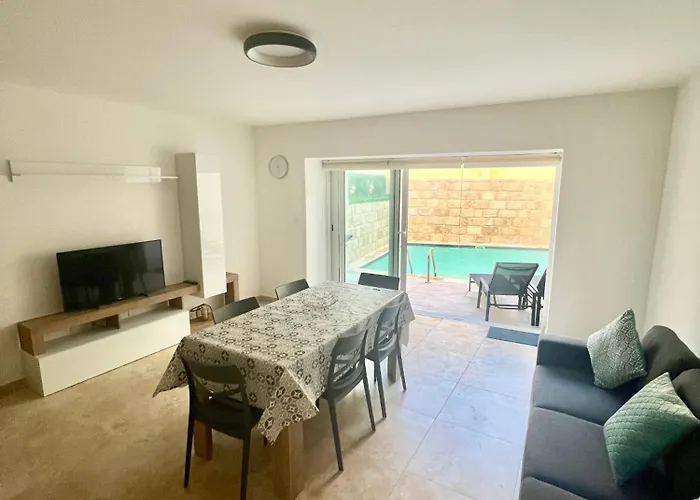 Id-dar Tan-nannu - In Xaghra, Gozo * 沙拉